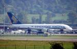 Ein Airbus A-380-841 von Singapore Airlines mit der Kennung 9V-SKE aufgenommen am 03.10.2010 auf dem Flughafen Z�rich