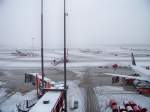 Der Hamburger Flughafen im Schnee.